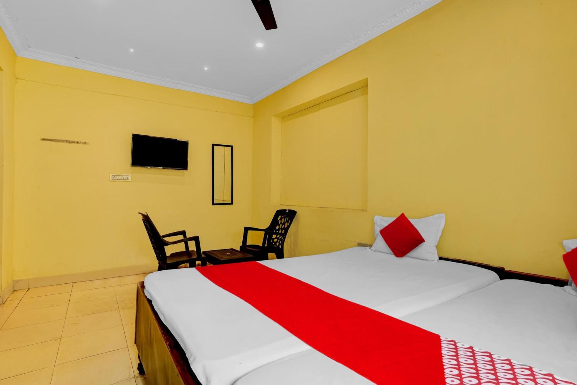 Oyo Royal Visakha Beach Guest House Visakhapatnam Dış mekan fotoğraf